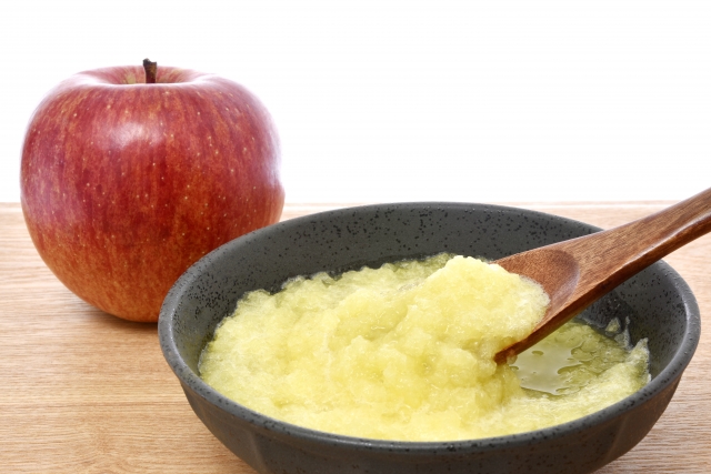 リンゴのすりおろしの栄養効果は 風邪に効能が期待できる食べ方も 調味料辞典